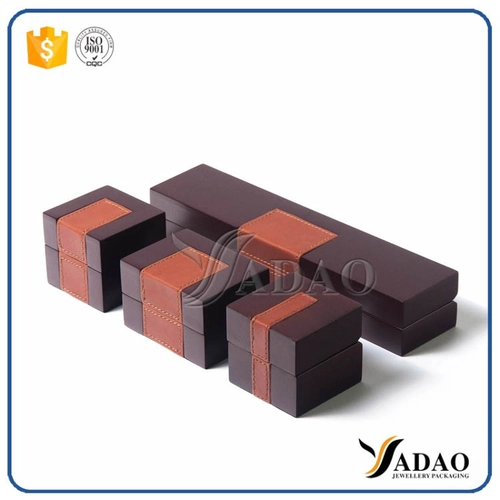 China supplier Customize wholesale free logo plastic jewelry set include bracelet/pendant/ring/bangle/chain/earring/coin box