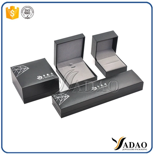 Chine boîte à bijoux de papier ventes de fournisseur personnalisé, boîte à bijoux boîte de bague de mariage en gros Nouvelle arrivée avec lumière LED boîtes à bijoux PU
