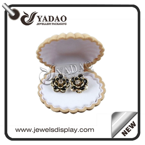 Carino guscio di mare forma scatola di gioielli con inserto personalizzato adatto per anello, collana e orecchino.