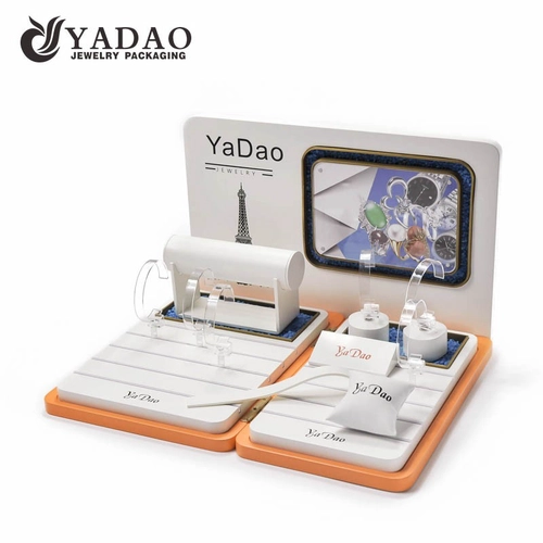 HK Jewellry Show hot selling watch and bracelet display set with lacquer finish and nice watch holders custom made by Yadao.