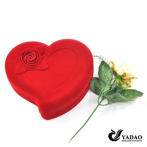 Gioielli Packaging Scatole del cuore del velluto anello Packaging logo casella personalizzata stampato contenitori di monili Floccaggio
