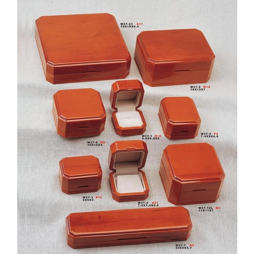 Luxury vintage glossy solid wood jewelry box customize afor all