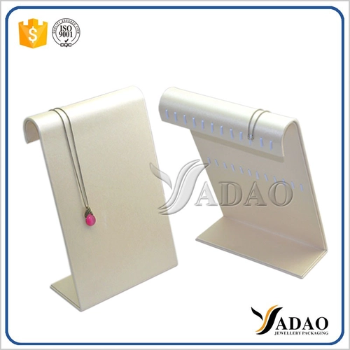 Mini easy-take suitable wholesale good quality metal + leather pendant display holder for gift store