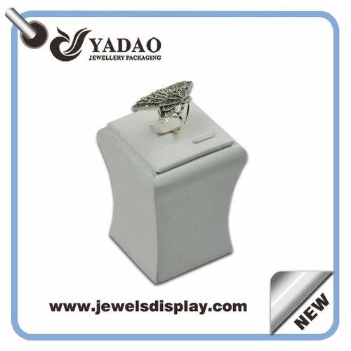 新しい到着のファッション革のリングスタンド中国製あなたが選択のための色のキンクを持っている