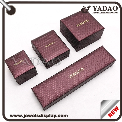 Popular customizable jewelry plastic display box with obvious beautiful lines