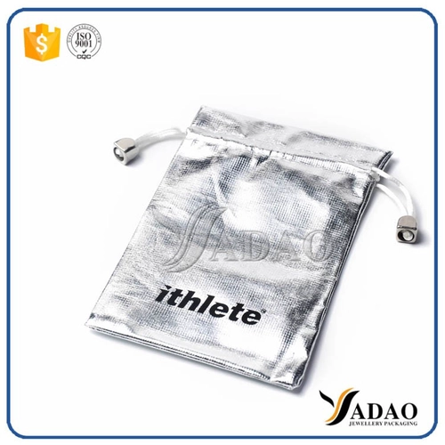 porcelana Bolsa de embalaje de plata de moda al por mayor con efecto protector de bolsa de joyería hecha en shenzhen fabricante
