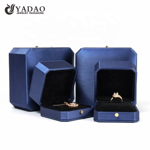 YADAO manufacturer customized PU leather jacket plastic box for gift jewelry package with flip top lid cap