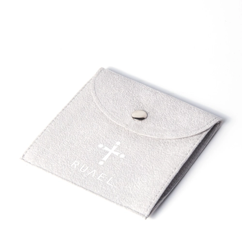 Chine Yadao personnaliser la pochette de bouton de velours de bouton-pression de bijoux avec la fermeture de bouton fabricant