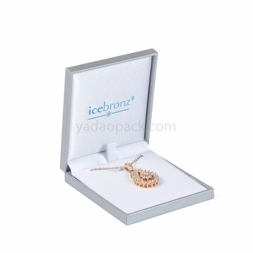 customize thin plastic jewelry box packaging pendant box flat mini pendant gift box