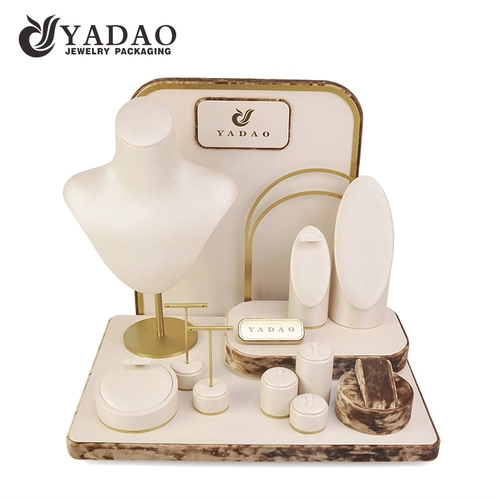 China metal jewelry display with pink PU leather manufacturer