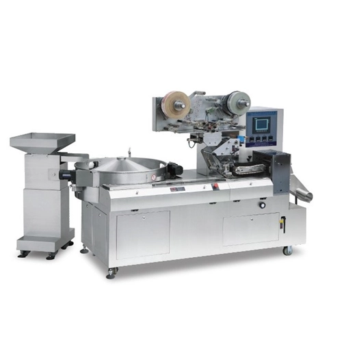 China snacks packing machine candy pillow packaging machine food packaging machine price manufacturer