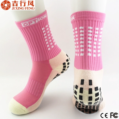 bulk wholesale different colors of anti slip mid-calf sport socks