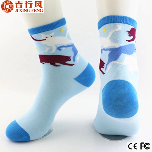 定制logo的可爱图案少女袜100%棉，针织女装袜子中国