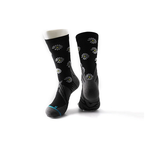 Frauen Sportsocken Lieferanten, Großhandel Frauen Bunte Socken auf Verkauf