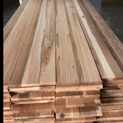 Fabriklieferant Niedrigpreisbretter für Feuerbestattungssärge, Fichtenholzplatten, chinesische Tanne, Zedernholz, harzfreies Holz für verbrannte Särge oder die Herstellung von Sargböden