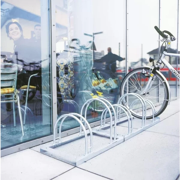 China Suporte de bicicletário de piso resistente para garagem fabricante