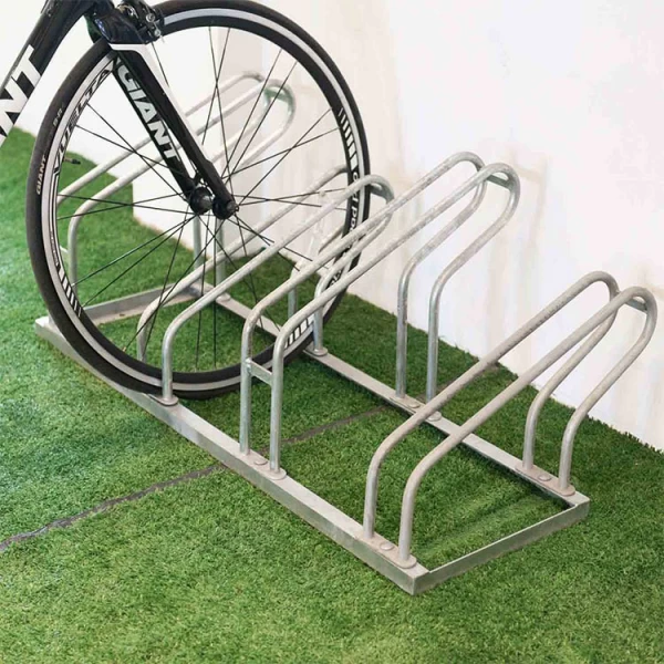 China Rack de armazenamento de bicicleta ao ar livre 4 bicicletas alto baixo fabricante