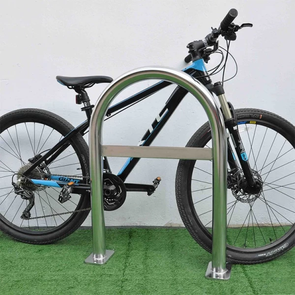 Κίνα Εργοστάσιο ραφιών ποδηλάτων για στάθμευση ποδηλάτων σε σχήμα U με φλάντζα κατασκευαστής