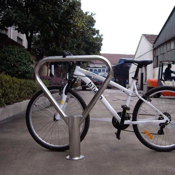 porcelana Estante de estacionamiento de bicicletas con forma de triángulo de acero inoxidable fabricante