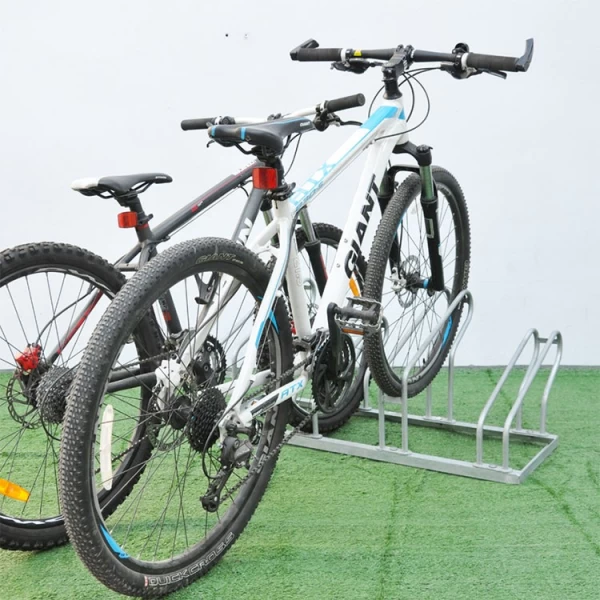 China 4 Bikes Parking High Low Bike Rack manufacturer