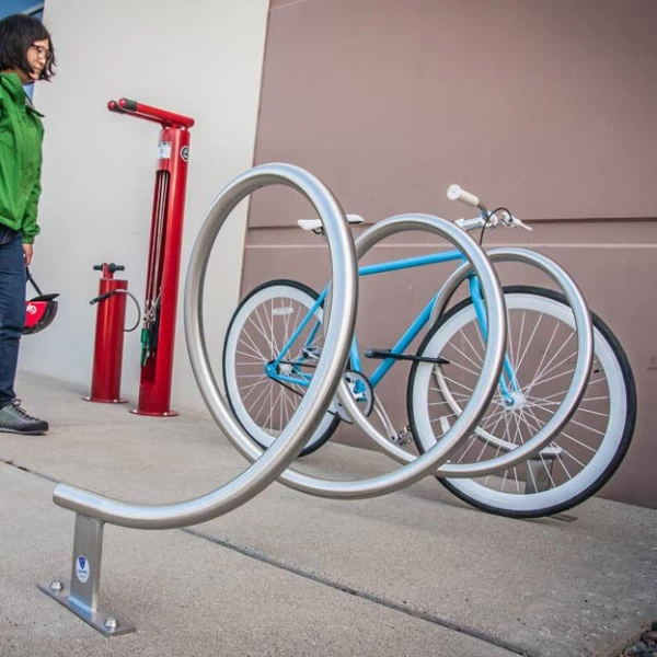 China 2021 New Commercial Gyroidal Shaped Stainless Steel Tube Bike Rack manufacturer