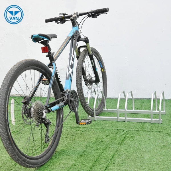 porcelana Accesorios para bicicletas Cadena de portabicicletas de acero al carbono para bicicletas de estacionamiento fabricante