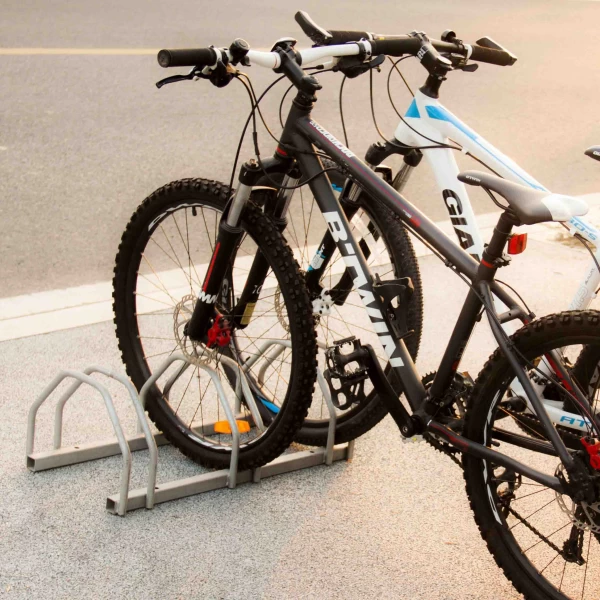 China Vloer Garage Multipe Bike Storage Rack Display Stand fabrikant