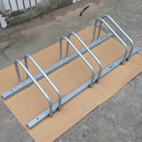 Chine Support de plancher de vélo galvanisé à 3 emplacements pour stationnement de vélos fabricant