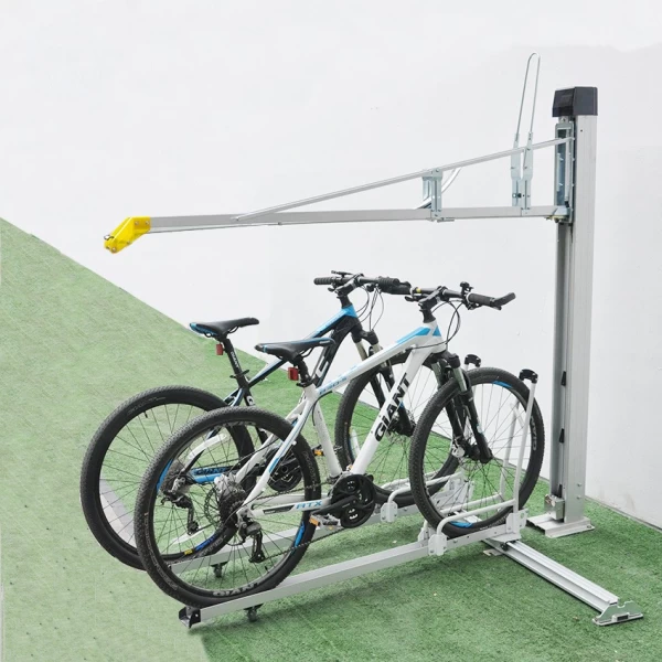 Cina Espositori per biciclette da esterno a 3 livelli Rastrelliera per parcheggio per biciclette impilabile a due livelli in alluminio pubblica produttore