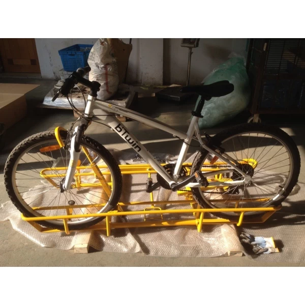 中国 户外巴士旅行钢制自行车车架 挂接架行李箱安装自行车架 制造商