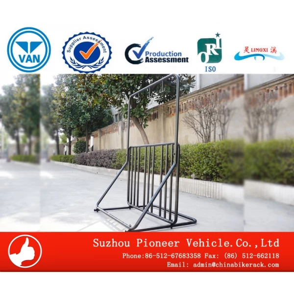 中国 卸売炭素鋼フェンス自転車ディスプレイ駐車スタンド ヘルメット ハンガー付き、中国専門駐車ソリューション、自転車フロア スタンド サプライヤー メーカー