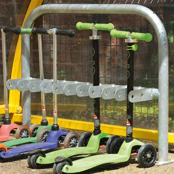 China Suportes para patinetes para escolas Berçários Playgrounds Centros infantis Playgrounds Parques de skate fabricante