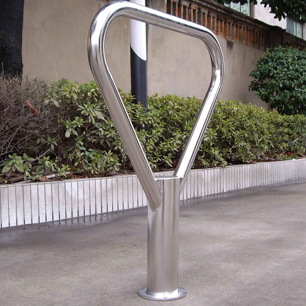 Chine Support de stationnement de vélo en forme de triangle en acier inoxydable fabricant
