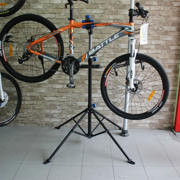 China Acessórios de bicicleta suporte de alumínio novo tipo 2 em 1 suporte de reparo suporte de bicicleta fabricante