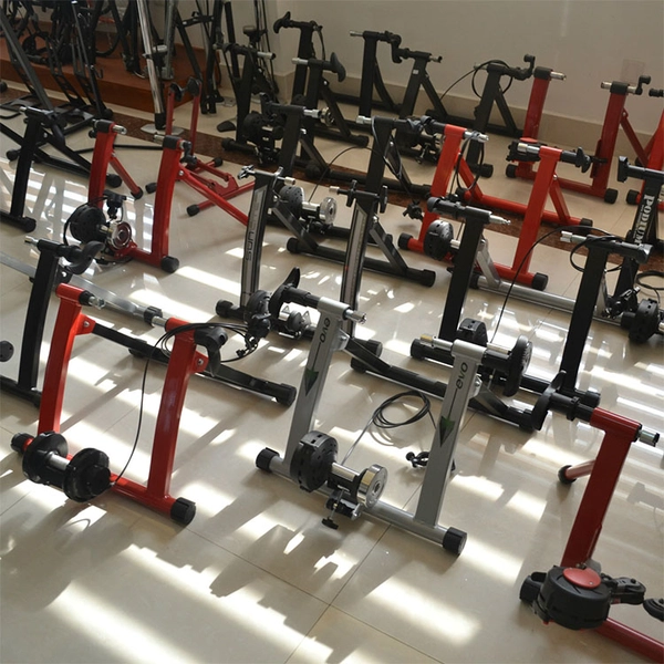 China Magnetischer Heimtrainer für den Innenbereich, Fahrrad-Heimtrainer, Widerstandstrainingsständer Hersteller