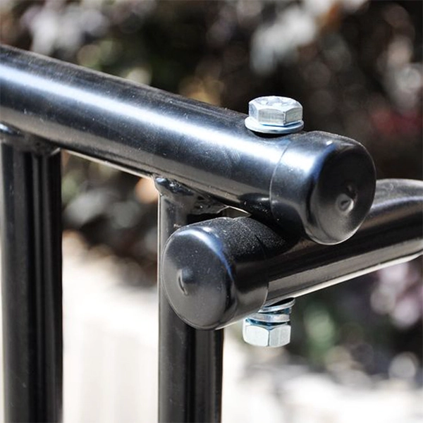 Cina Cavalletto di sicurezza per bici da esterno per recinto di stoccaggio per portabiciclette in griglia d'acciaio produttore