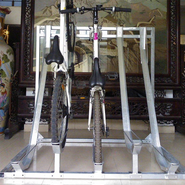 Chine Support semi-vertical pour 5 vélos avec rangement et parking pour l'extérieur fabricant