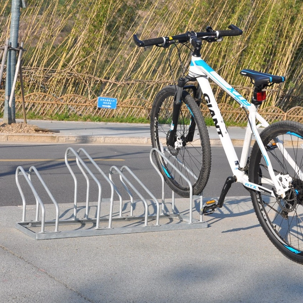 Chine Support monté au sol de support de stationnement d'affichage vertical de vélo de vague faite sur commande fabricant