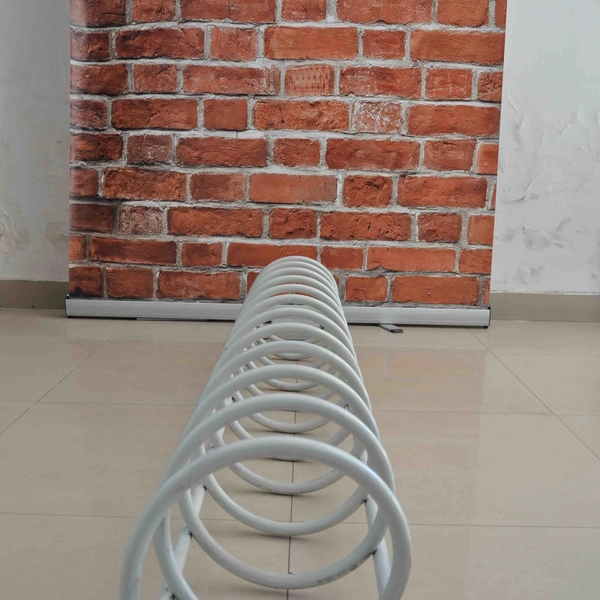 China Wave Shape Steel Locking Outdoor Spiral Bike Storage Rack manufacturer