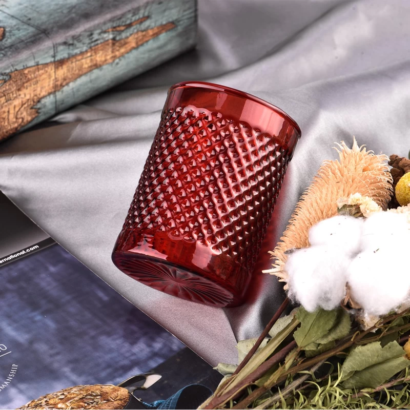 中国 定制空凹纹图案红色玻璃蜡烛罐用于婚礼装饰 制造商