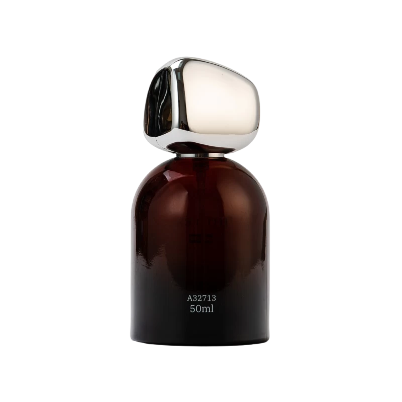 Potato hinu hinu hinu me te potae geverton i roto i te amber parauri