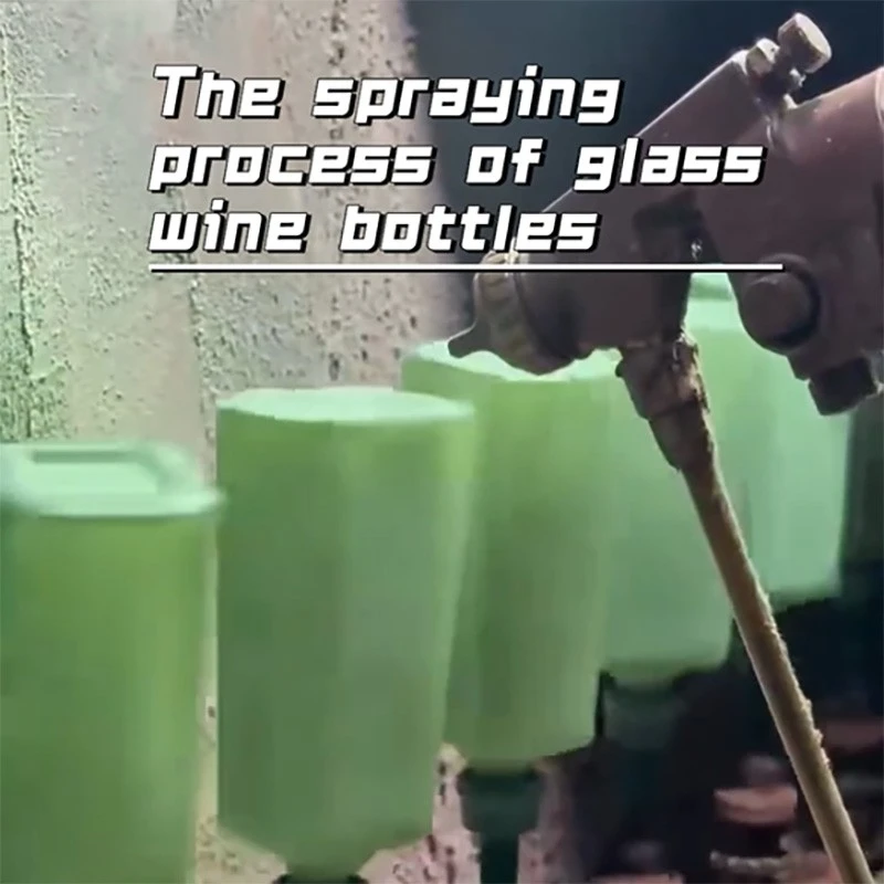 Spraying finish for glass bottles