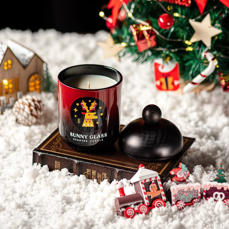 Wholesale Christmas gradient red and black reindeer sticker glass candles in jars with wooden lids