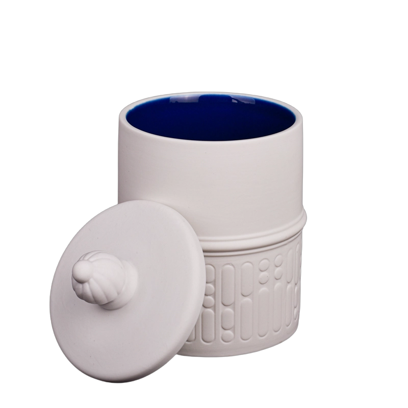 Wholesale plain white relief ceramic candle jars with lids for home storage containers