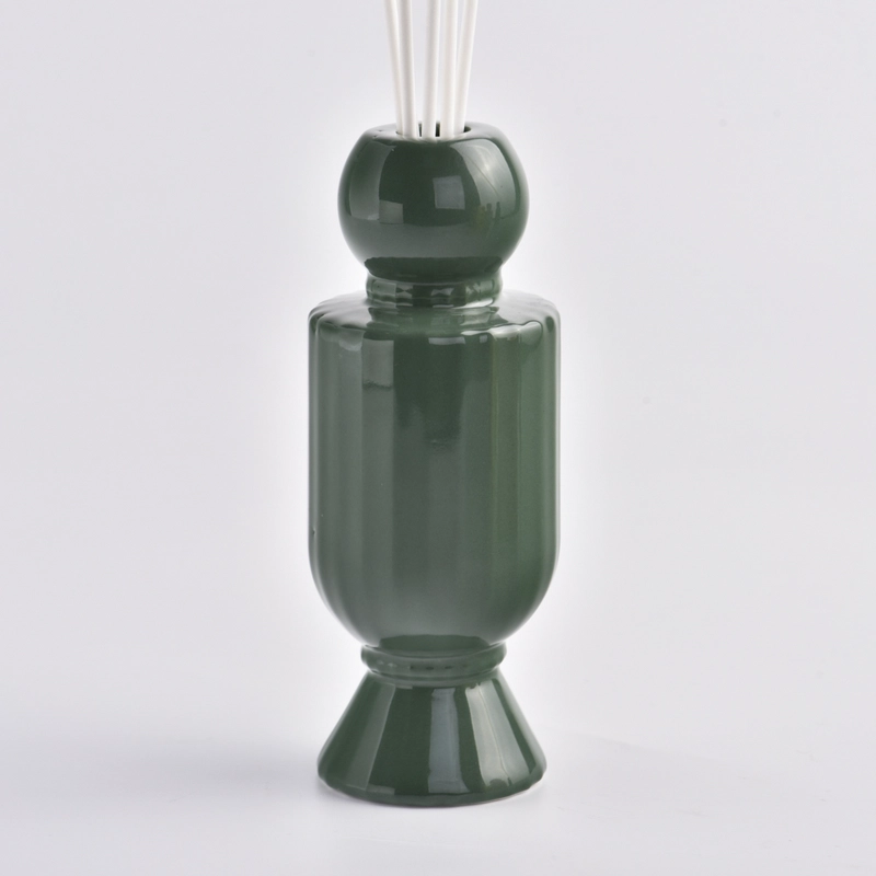 Custom na Ribbed Ceramic Aroma Diffuser Bottle na may Dekorasyon na Ball Top