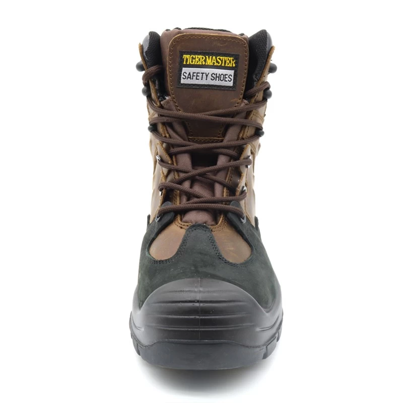 China TM134 Heat resistance rubber sole steel toe prevent puncture oil industry safety boots for men manufacturer