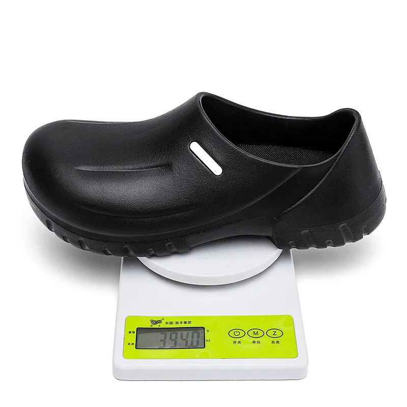 Chine Chaussures de sécurité pour chef de cuisine Eva imperméables noires antidérapantes TM3993 avec embout en acier fabricant