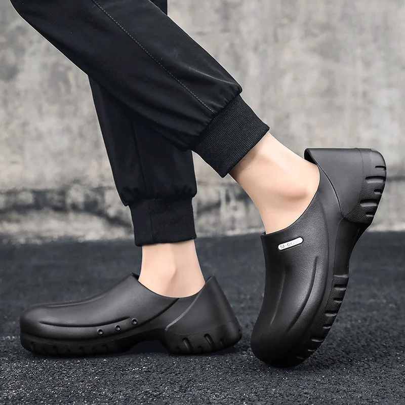 Chine Chaussures de sécurité pour chef de cuisine Eva imperméables noires antidérapantes TM3993 avec embout en acier fabricant