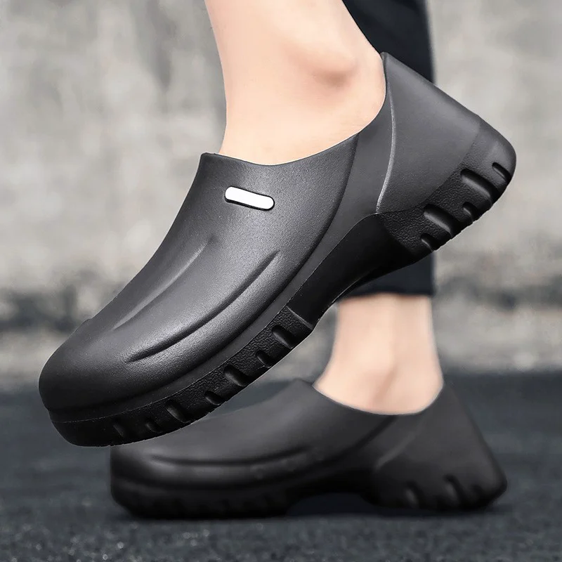 Chine Chaussures de sécurité pour chef de cuisine Eva imperméables noires antidérapantes TM3993 avec embout en acier fabricant