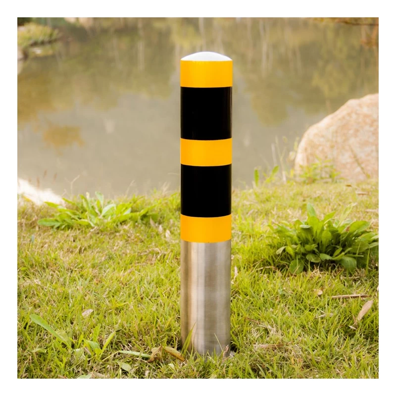 China Pioneer Fixed Street Safety Bollard with Signs on The Top Mooring Bollard Hersteller